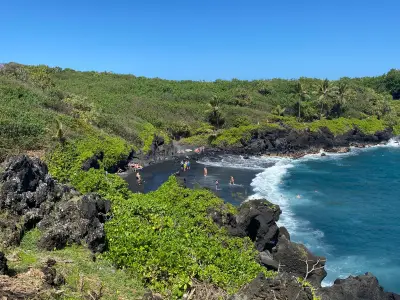 Hāna & Back Private Road to Hana Tour: Luxury Expedition — Hawaii By Storm Tours, LLC