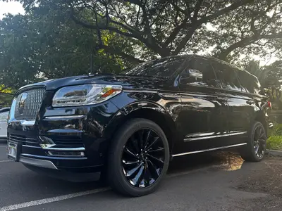Oahu Private Chauffeur & Transportation Service — DanielsHawaii