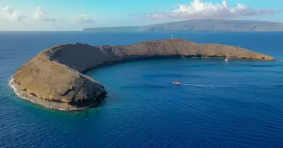 Molokini Crater & Turtle Town Raft Snorkel from Kihei, 3 Hours — Makena Coast Charters